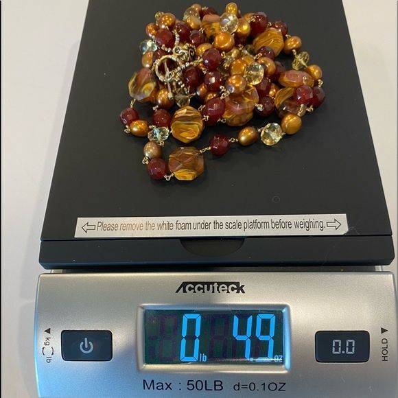 Double strand necklace Unique blend of beads and pearls. Toggle closure - Picture 10 of 10